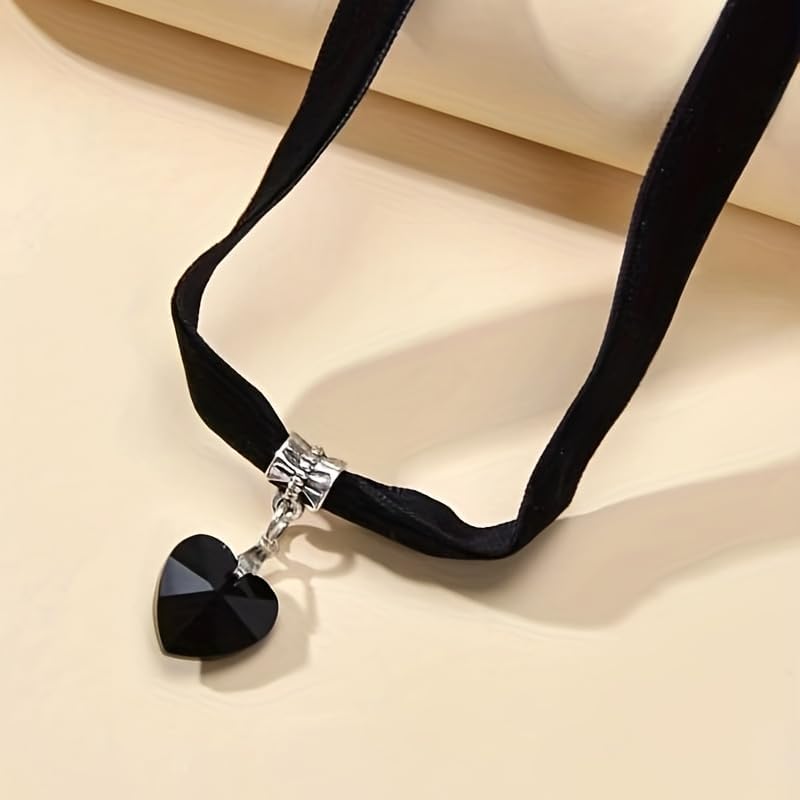 ISCASSE Black Choker Necklaces for Woman Love Heart Choker Necklace Adjustable Velvet Choker Soft Collar Chain Red Heart Necklace Halloween Cosplay Party - Image 5